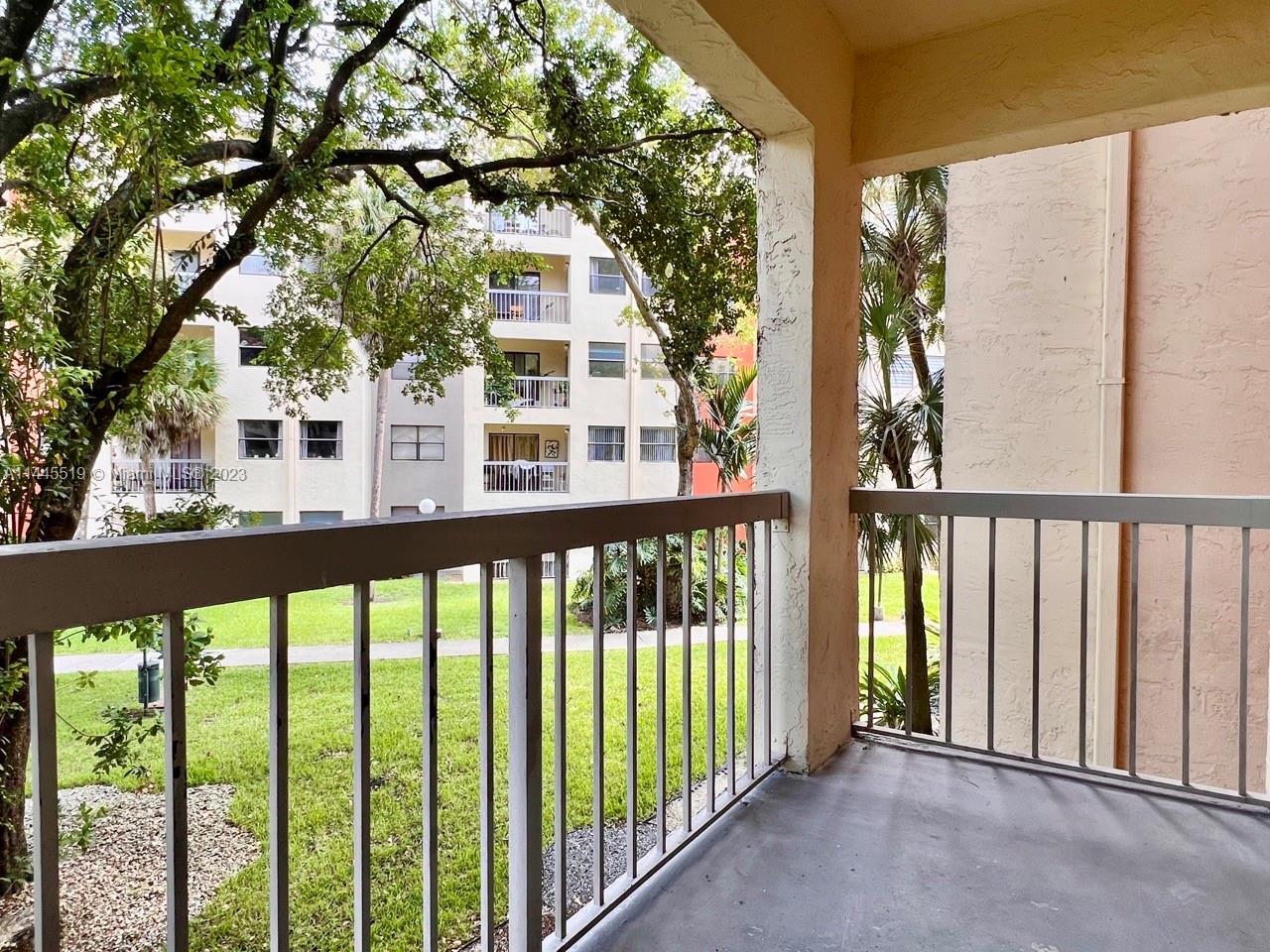 LAS VISTAS AT DORAL CONDO - Residential