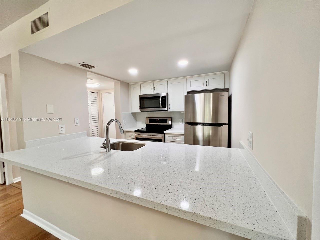 LAS VISTAS AT DORAL CONDO - Residential