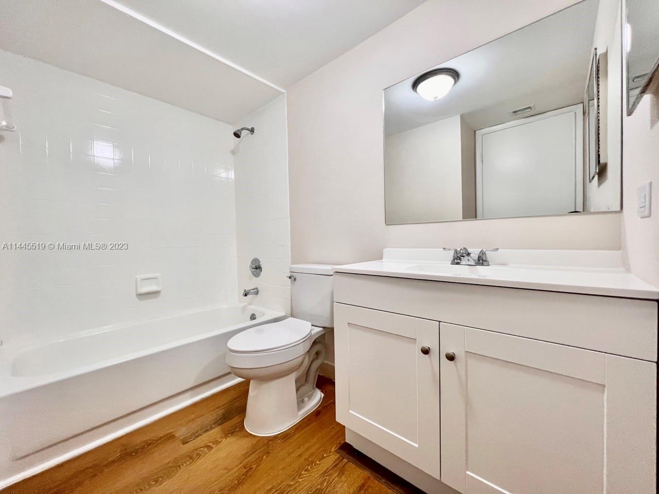 LAS VISTAS AT DORAL CONDO - Residential