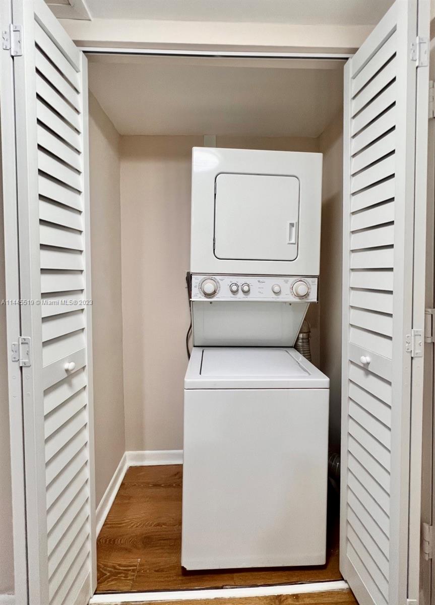 LAS VISTAS AT DORAL CONDO - Residential