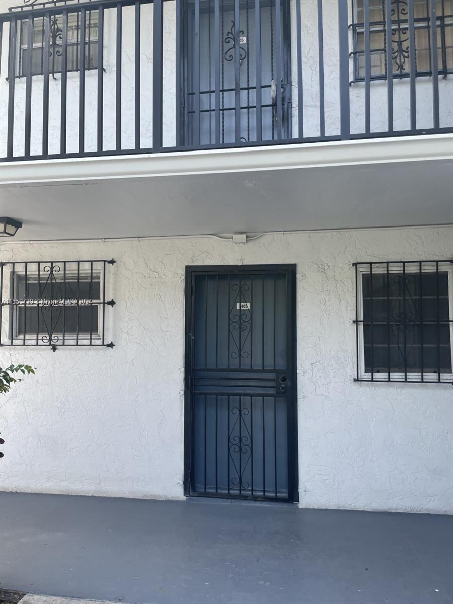 GROVE GARDENS CONDO - Residential Lease