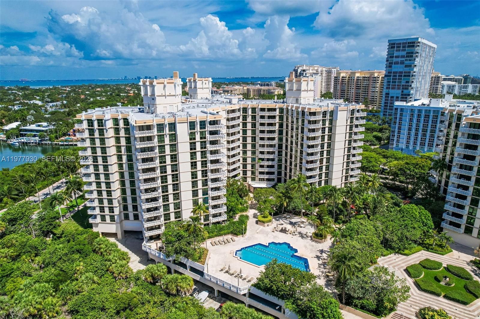 TOWERS OF KEY BISCAYNE CO - Residential