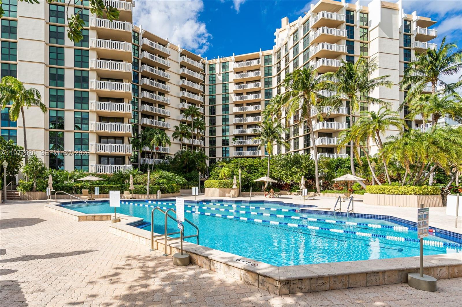 TOWERS OF KEY BISCAYNE CO - Residential