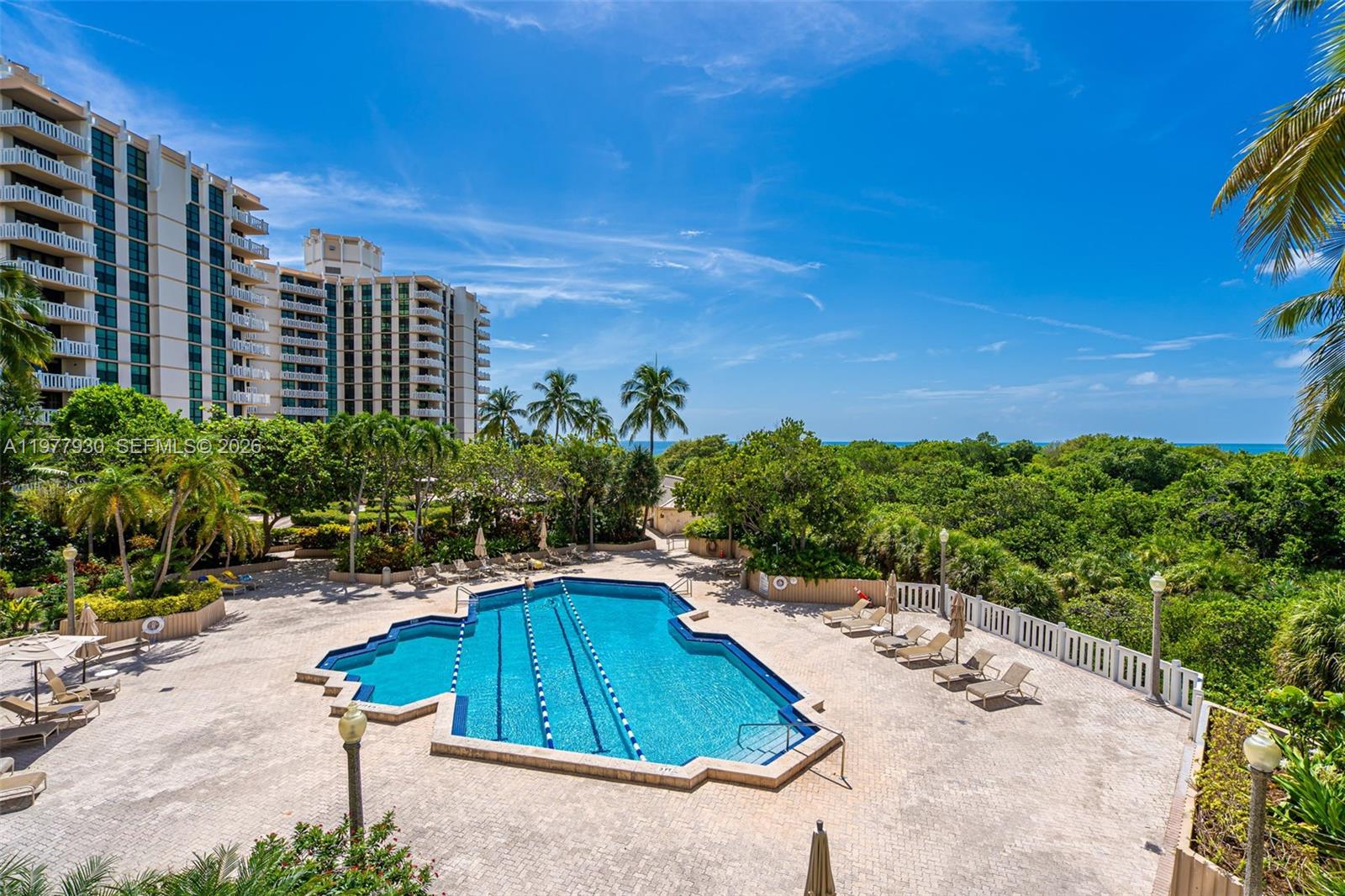 TOWERS OF KEY BISCAYNE CO - Residential