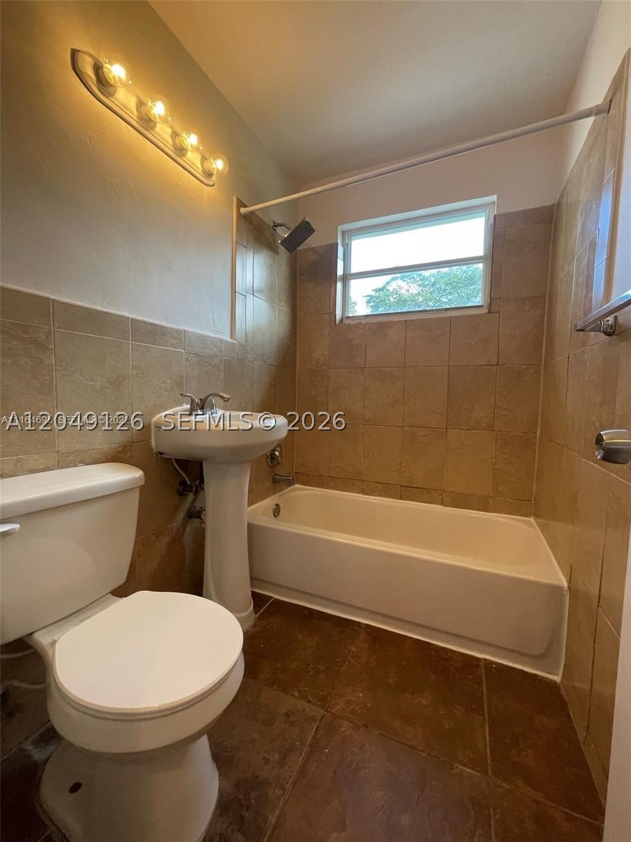 LAKE FOREST SEC 2 - Residential Income