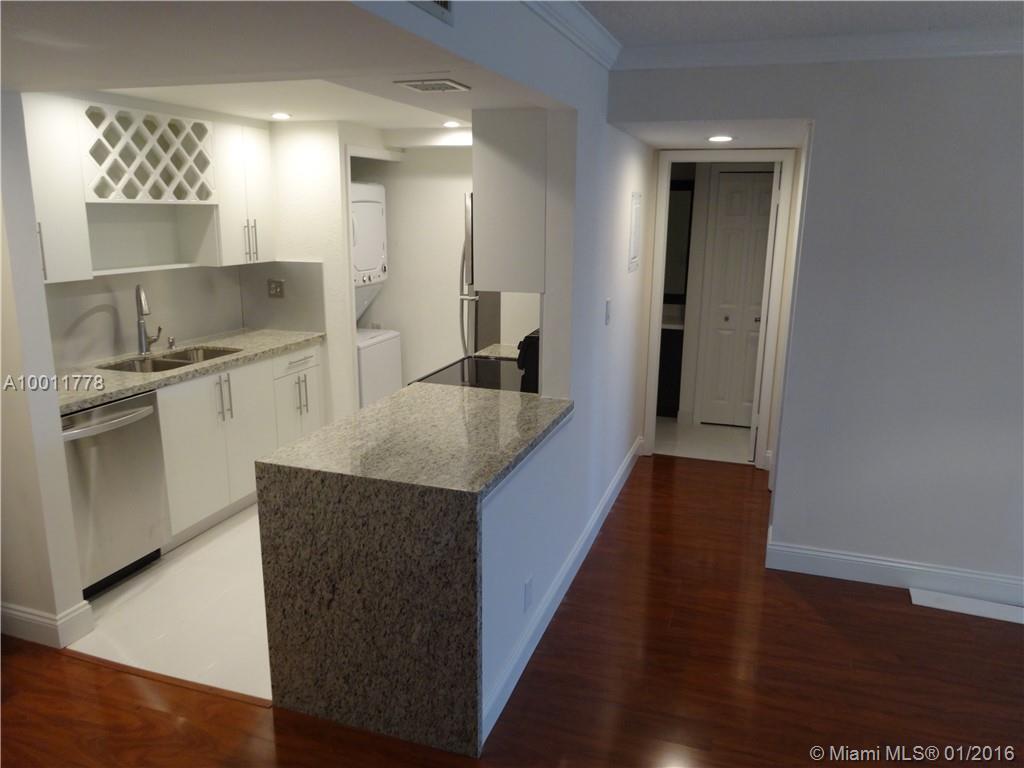 Racquet Club Apts 8 - Residential Lease