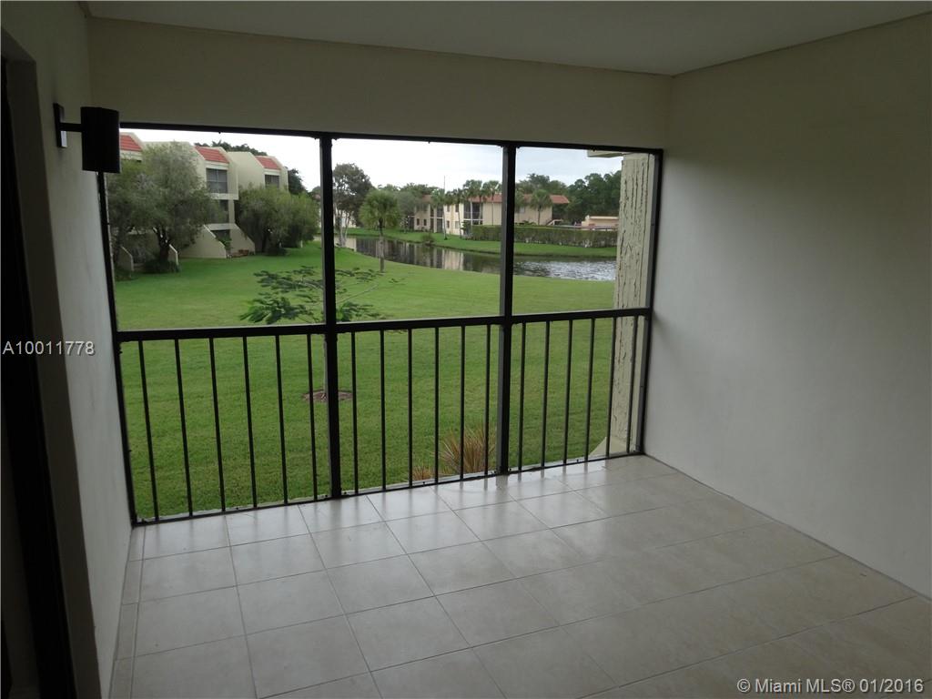 Racquet Club Apts 8 - Residential Lease