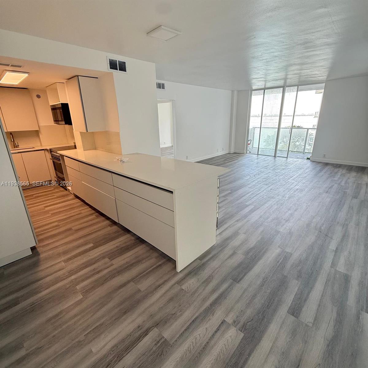 BAY PARK TOWERS CONDO - Residential Lease