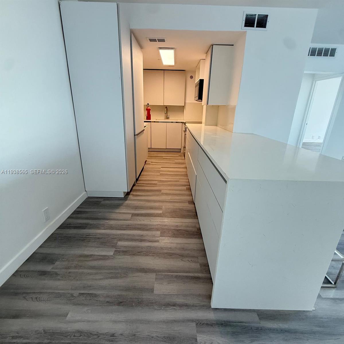 BAY PARK TOWERS CONDO - Residential Lease
