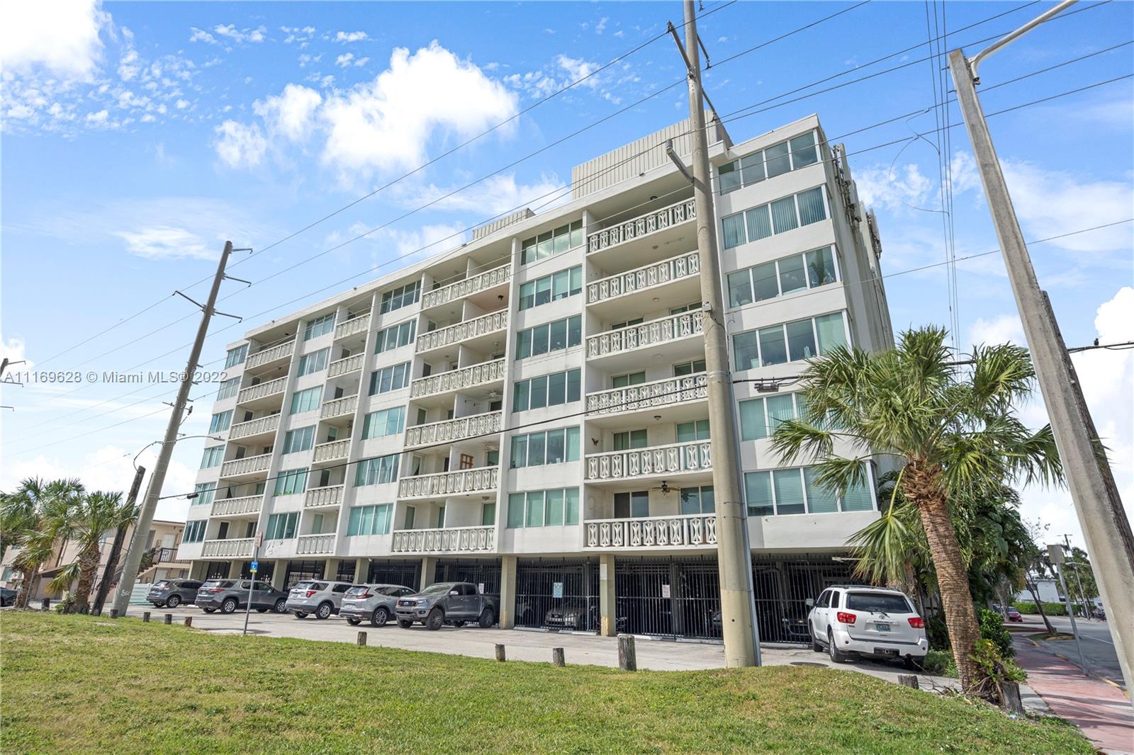 HARDING HALL CONDOMINIUM - Residential