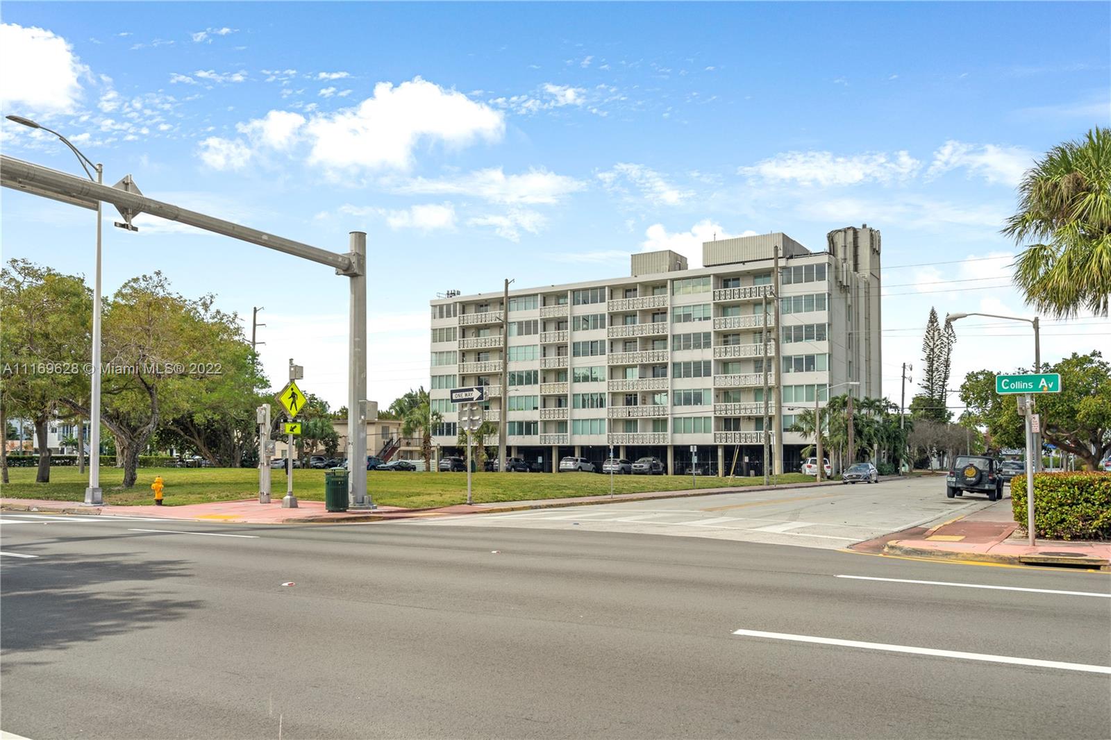 HARDING HALL CONDOMINIUM - Residential