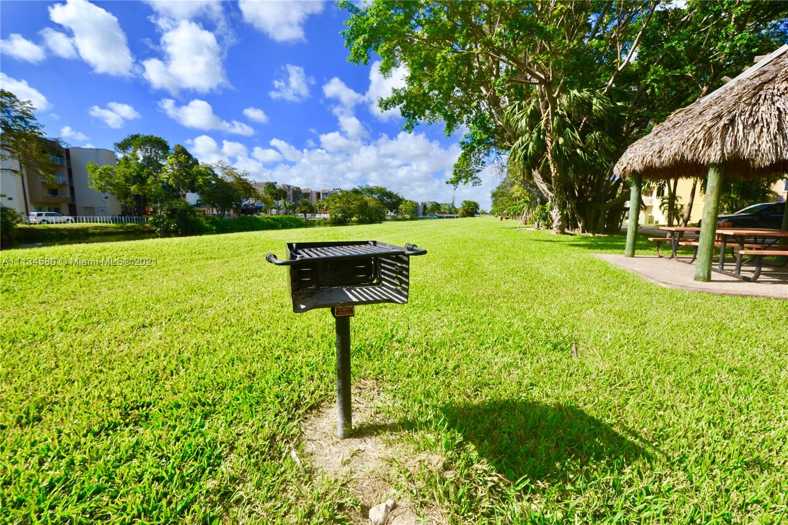 VILLAGE OF KINGS CREEK CO - Residential Lease