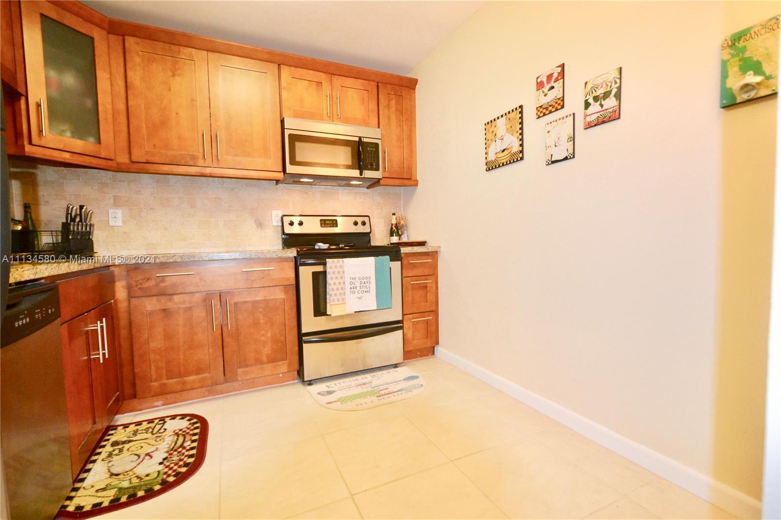 VILLAGE OF KINGS CREEK CO - Residential Lease