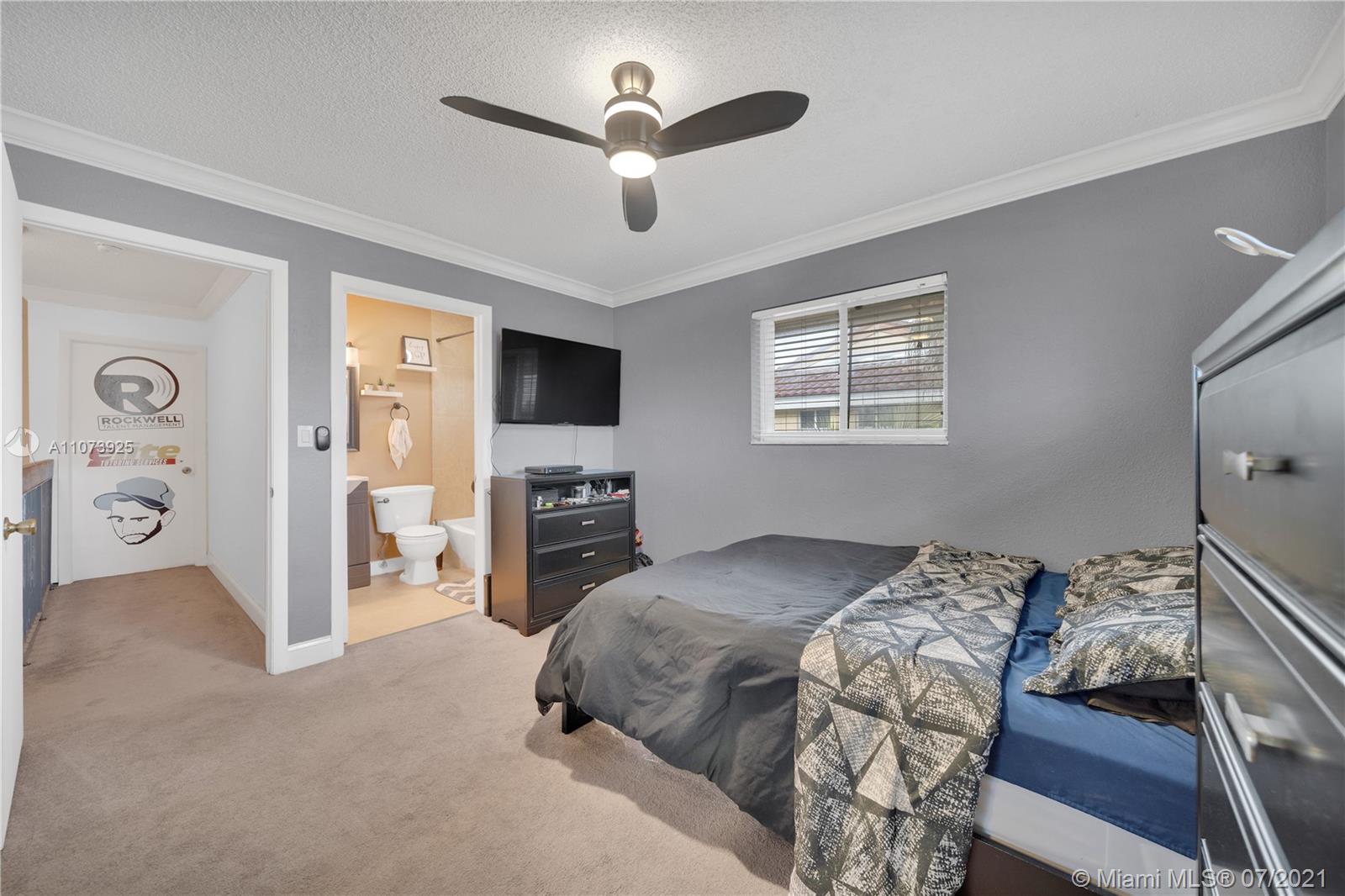 MIRA VILLAS CONDO - Residential Lease