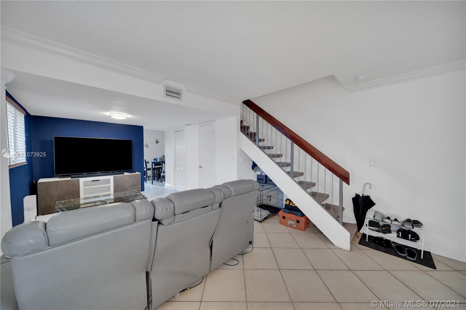 MIRA VILLAS CONDO - Residential Lease