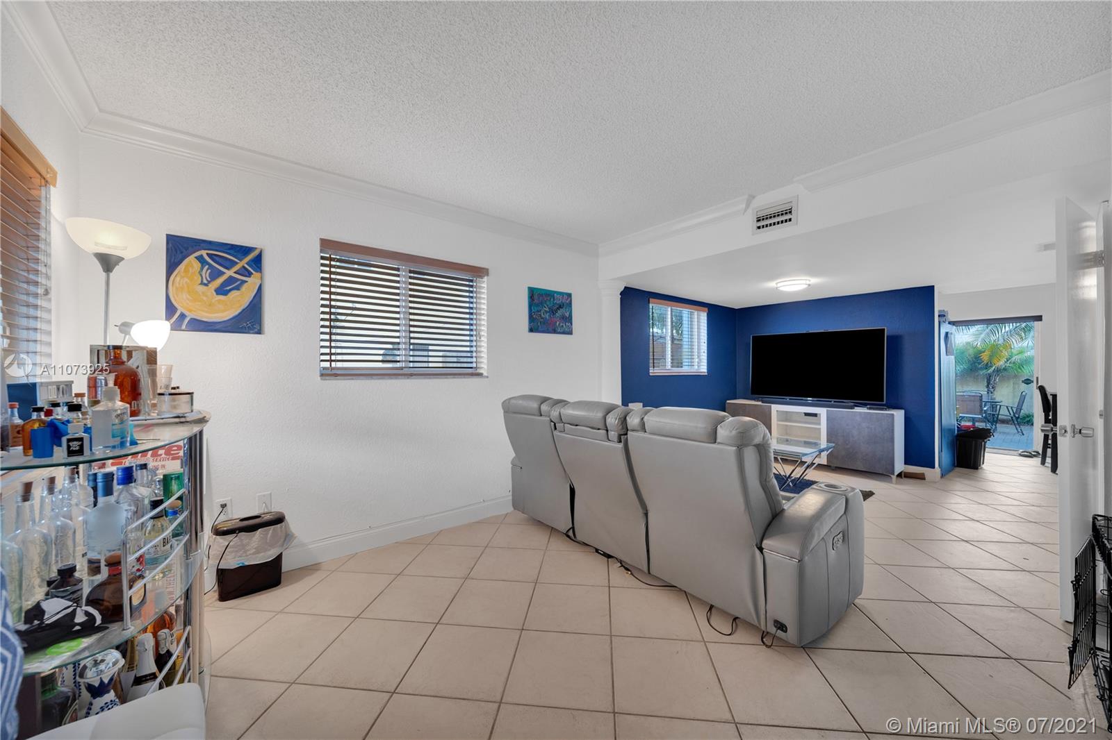 MIRA VILLAS CONDO - Residential Lease