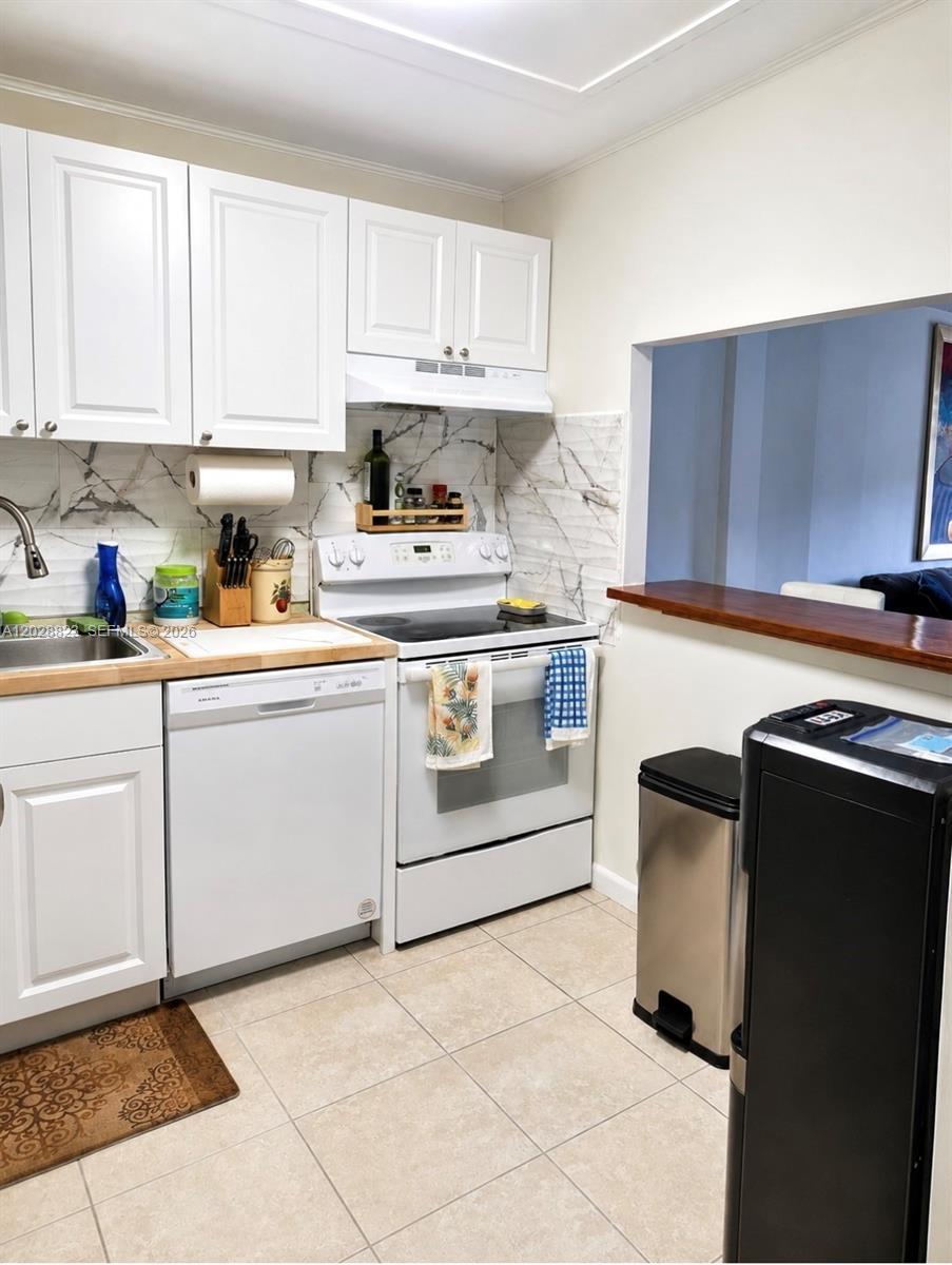 WOODSIDE APTS CONDO - Residential Lease