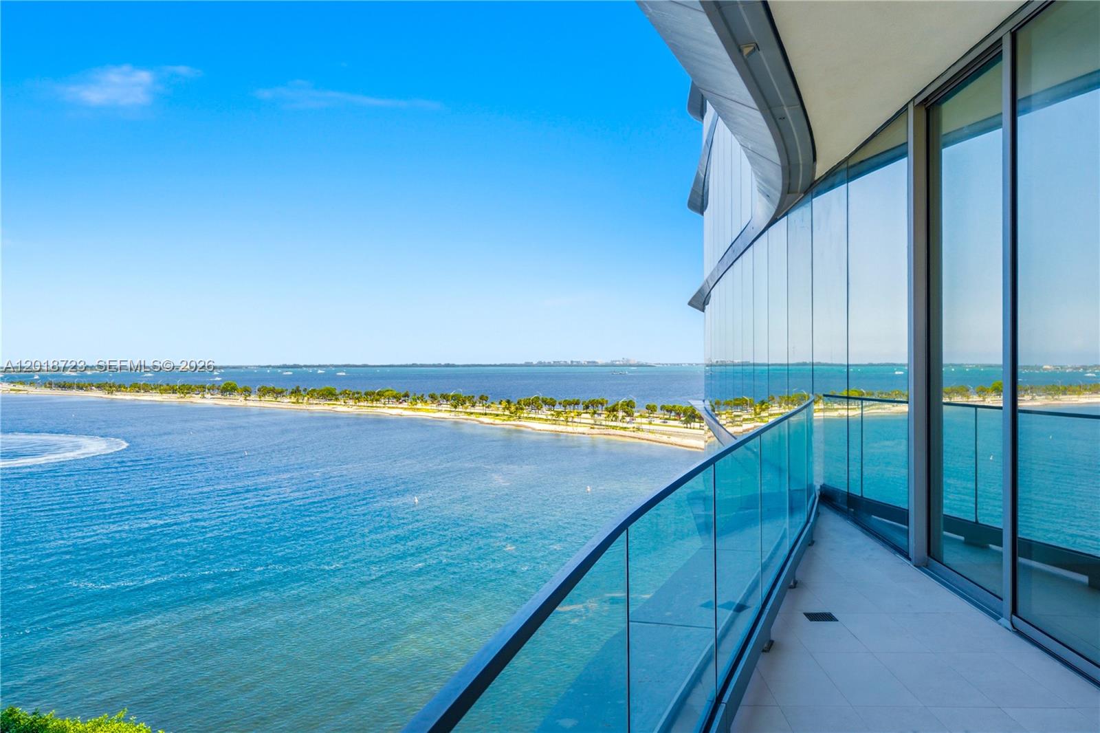 UNA RESIDENCES - Residential