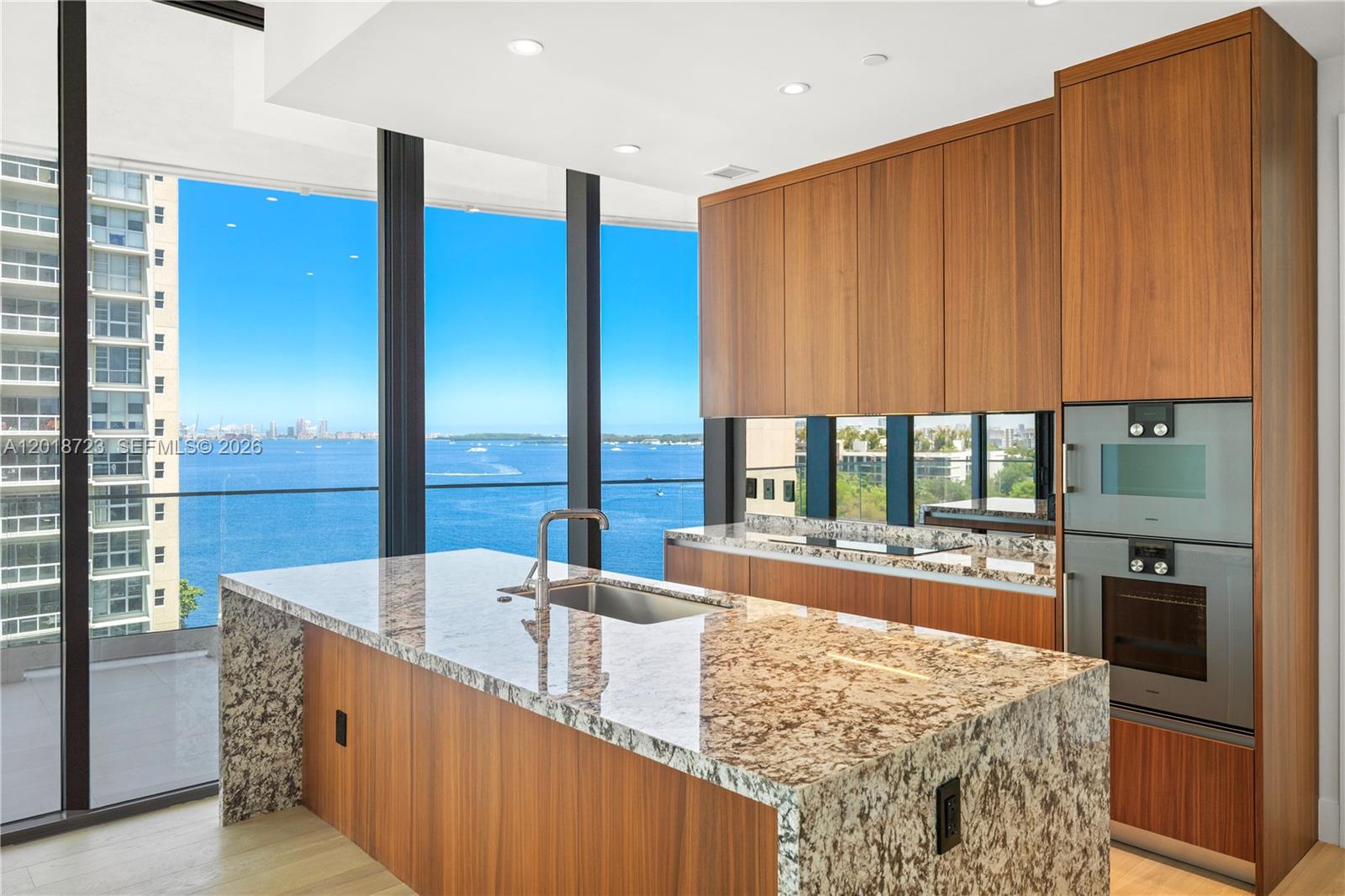UNA RESIDENCES - Residential