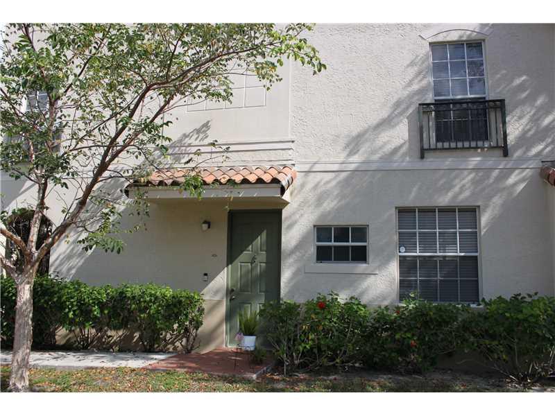 2 BEDROOM - 2 BATH WITH GREAT FLOOR PLAN, ATTACHED GARAGE AND 2 ASSIGNED PARKING SPACES. CERAMIC TILE IN MAIN LIVING AREAS AND BERBER CARPET IN BEDROOMS. NO RESTRICTION ON RENTALS AND READY TO A QUICK CLOSING. MUST SEE IT!