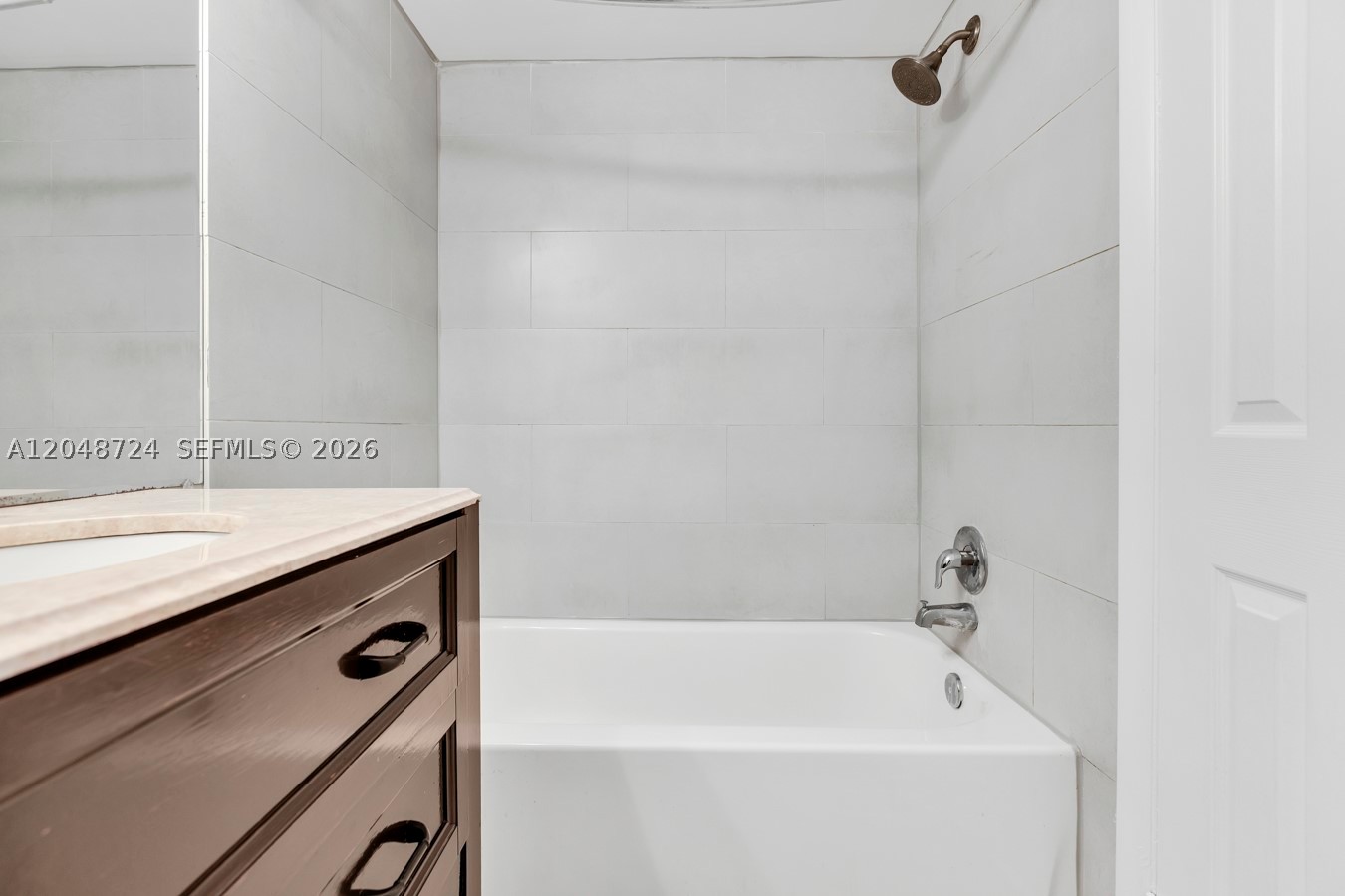 COMMODORE PLAZA CONDO - Residential Lease