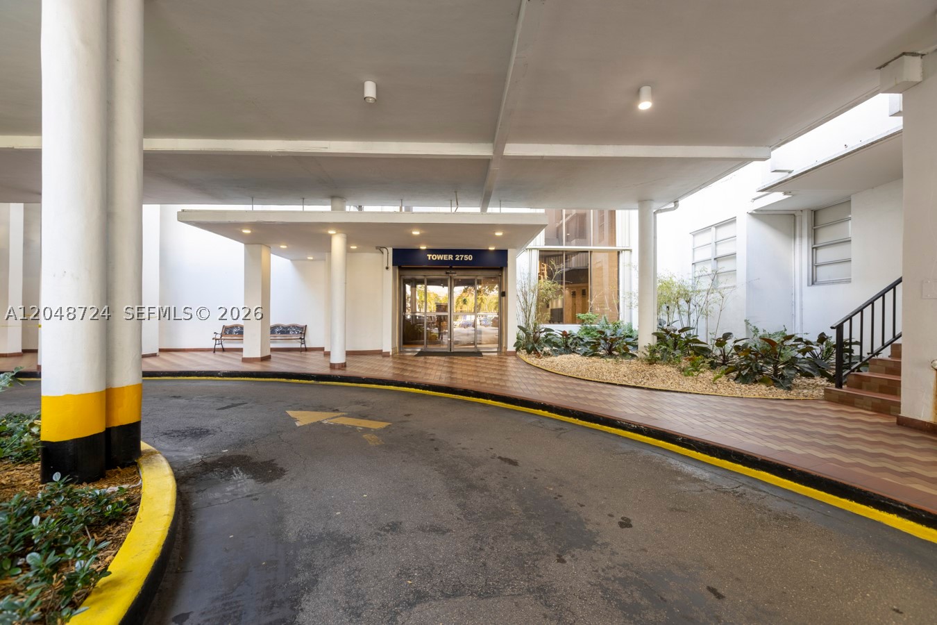 COMMODORE PLAZA CONDO - Residential Lease