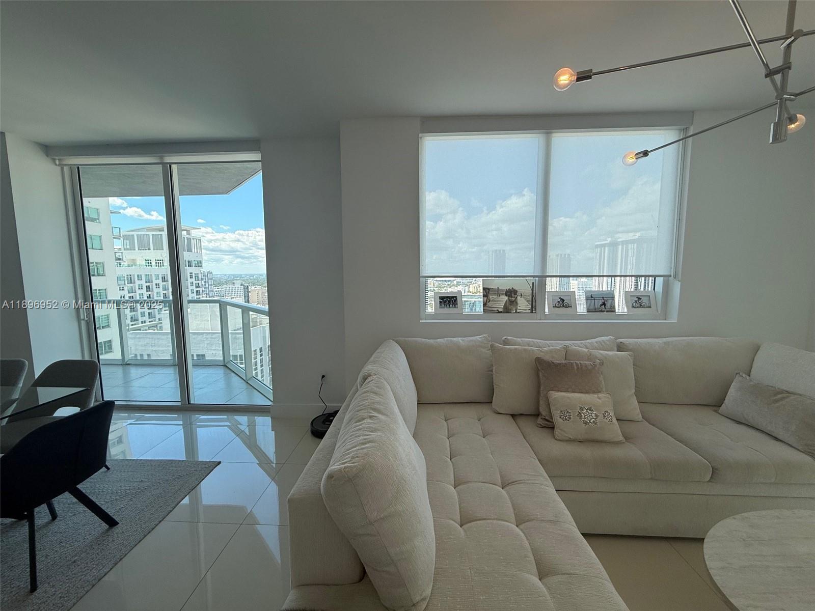 VIZCAYNE NORTH CONDO - Residential