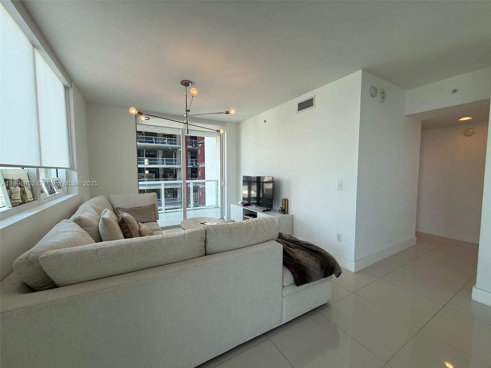 VIZCAYNE NORTH CONDO - Residential