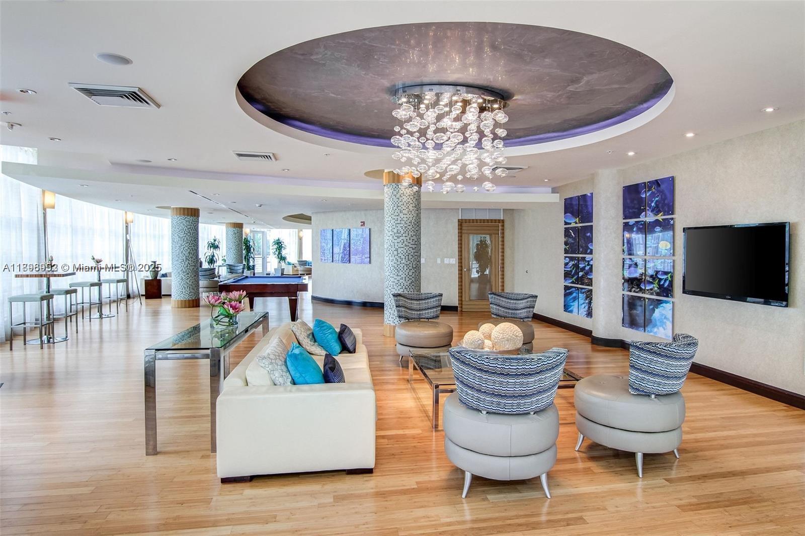 VIZCAYNE NORTH CONDO - Residential