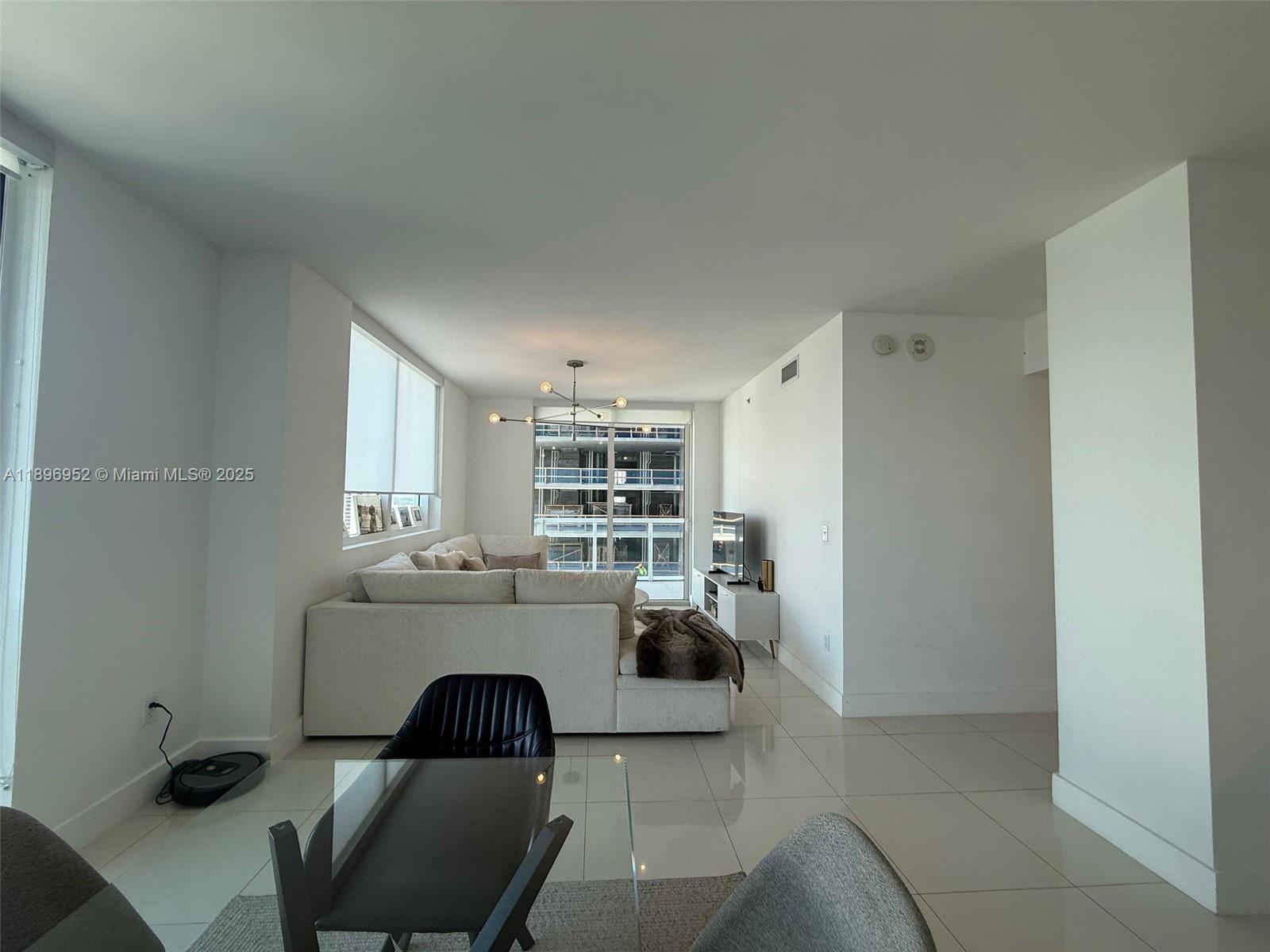 VIZCAYNE NORTH CONDO - Residential
