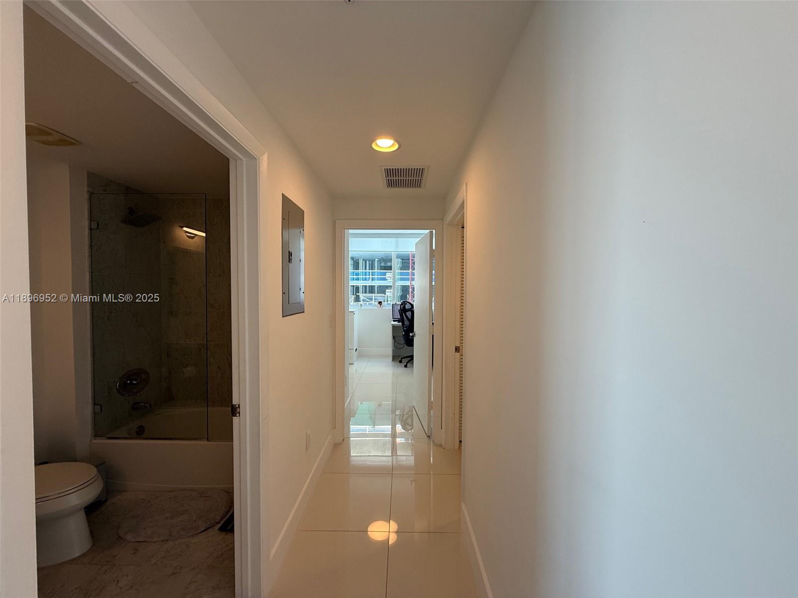 VIZCAYNE NORTH CONDO - Residential