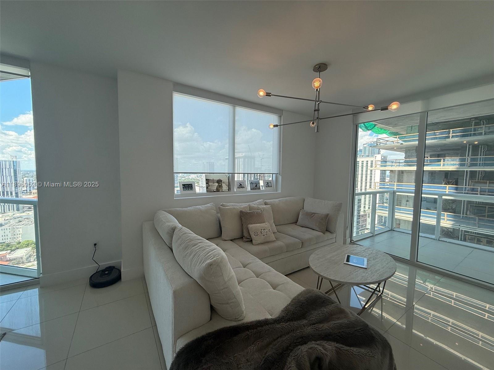 VIZCAYNE NORTH CONDO - Residential