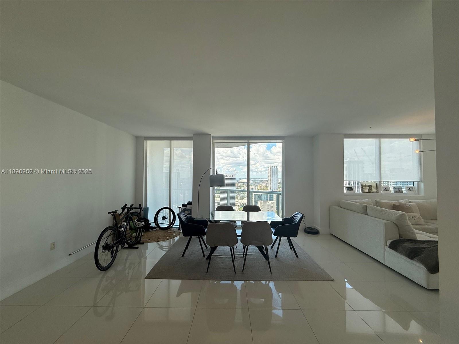 VIZCAYNE NORTH CONDO - Residential