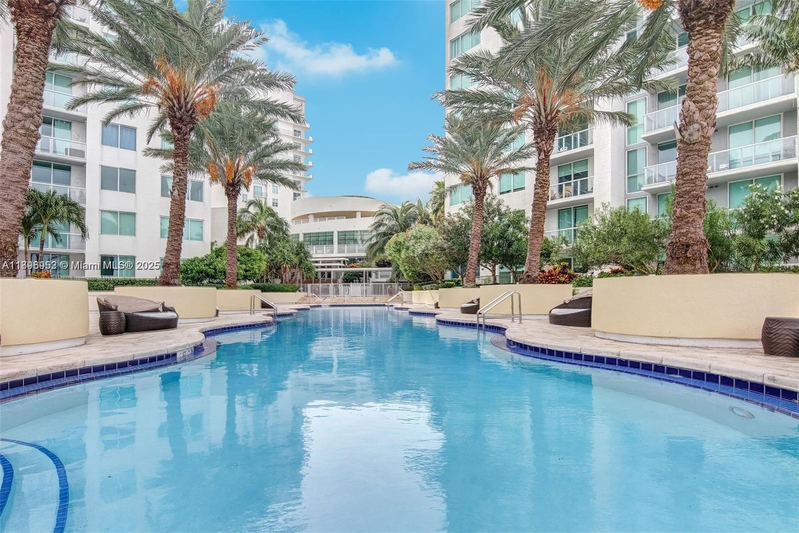 VIZCAYNE NORTH CONDO - Residential