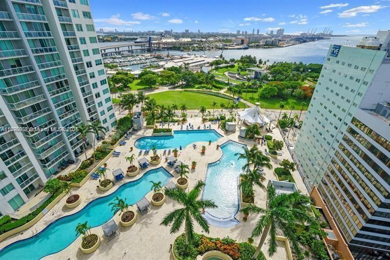 VIZCAYNE NORTH CONDO - Residential