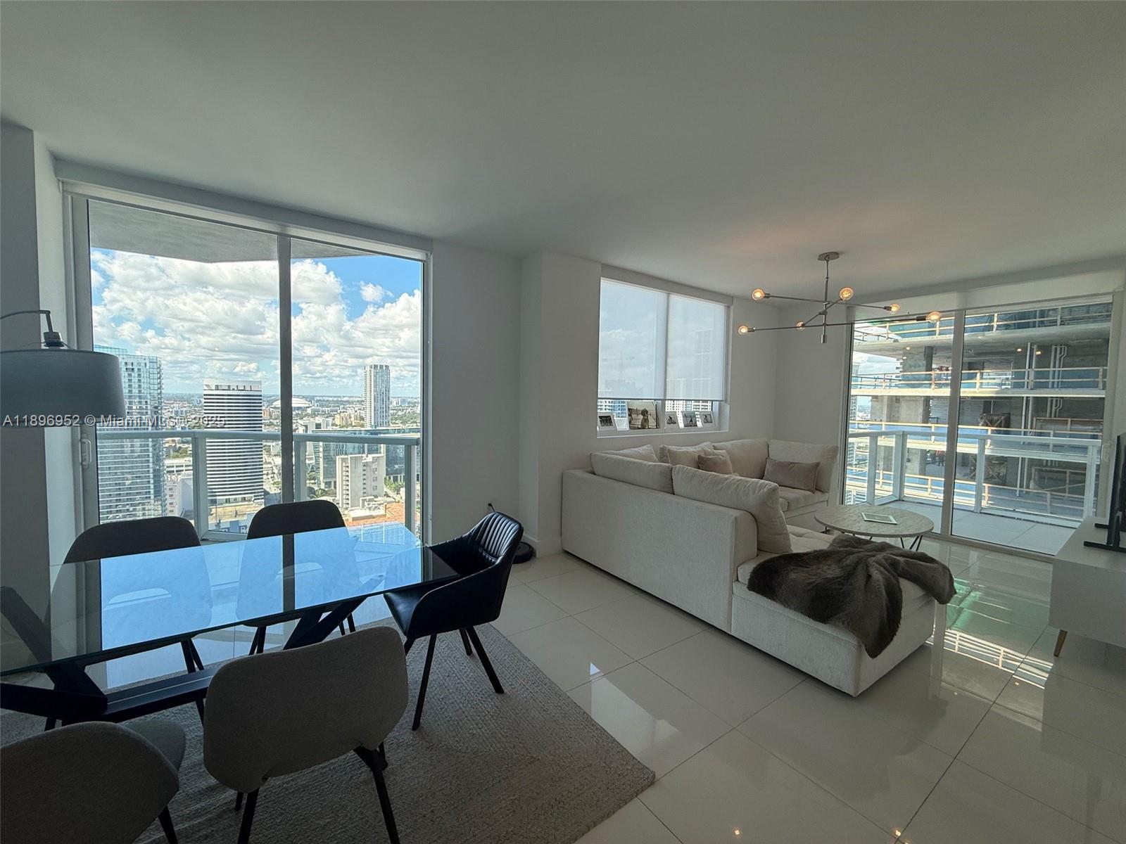 VIZCAYNE NORTH CONDO - Residential