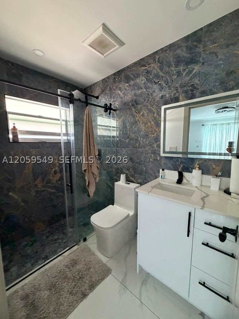 NORTH HOLLYWOOD - Residential