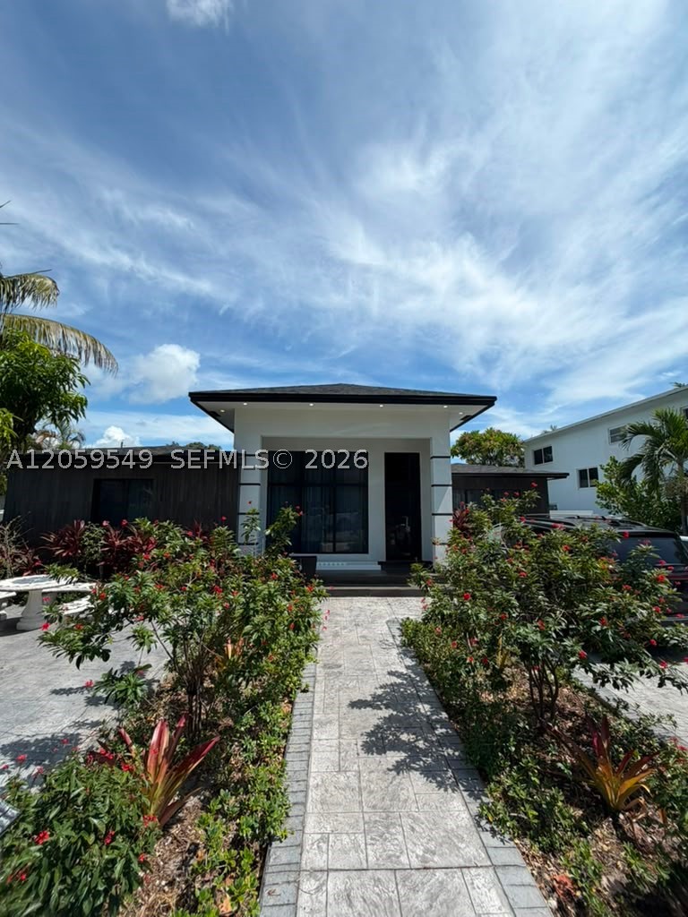 NORTH HOLLYWOOD - Residential