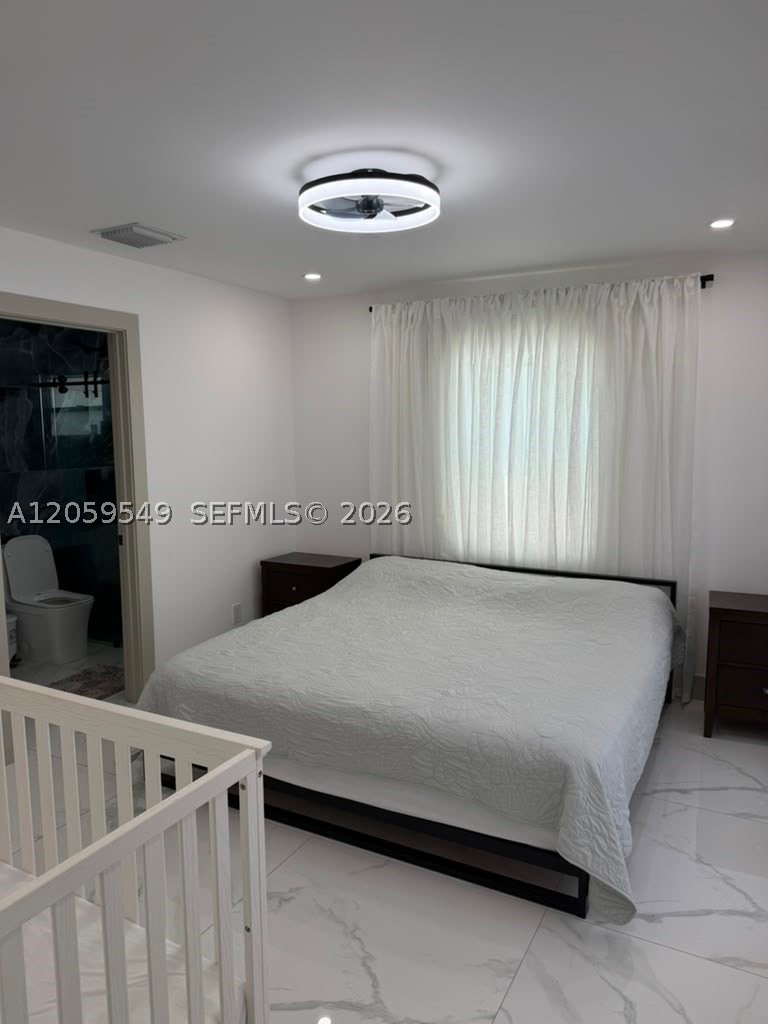 NORTH HOLLYWOOD - Residential