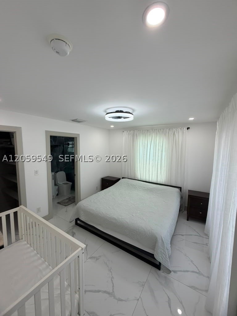 NORTH HOLLYWOOD - Residential