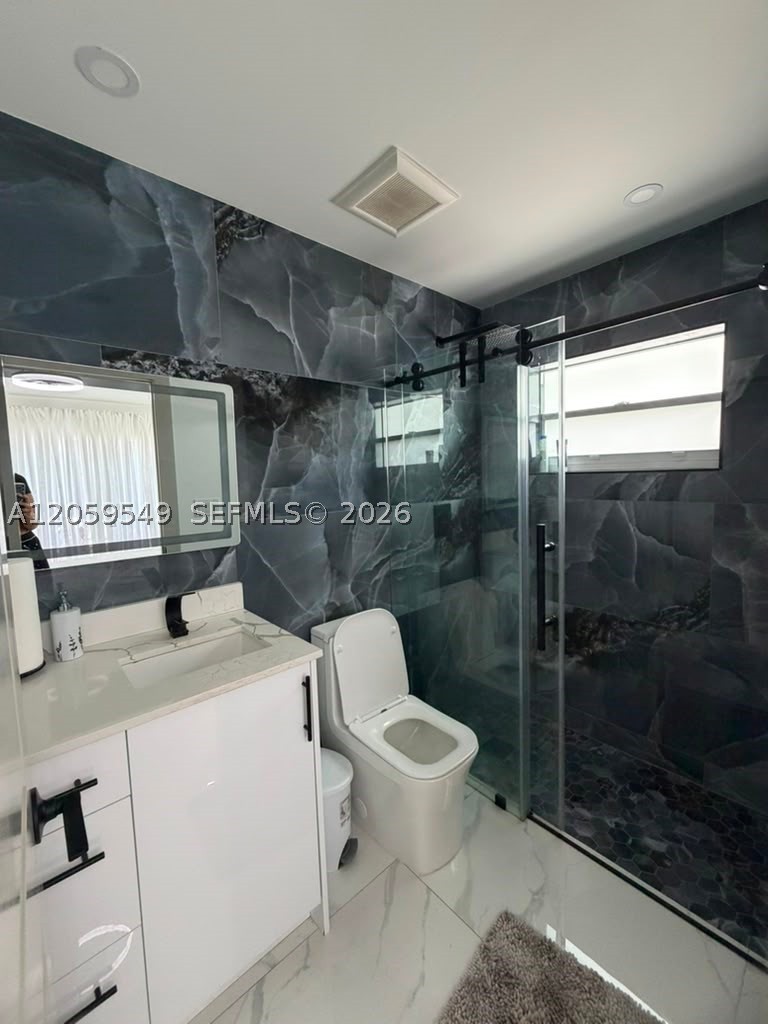 NORTH HOLLYWOOD - Residential