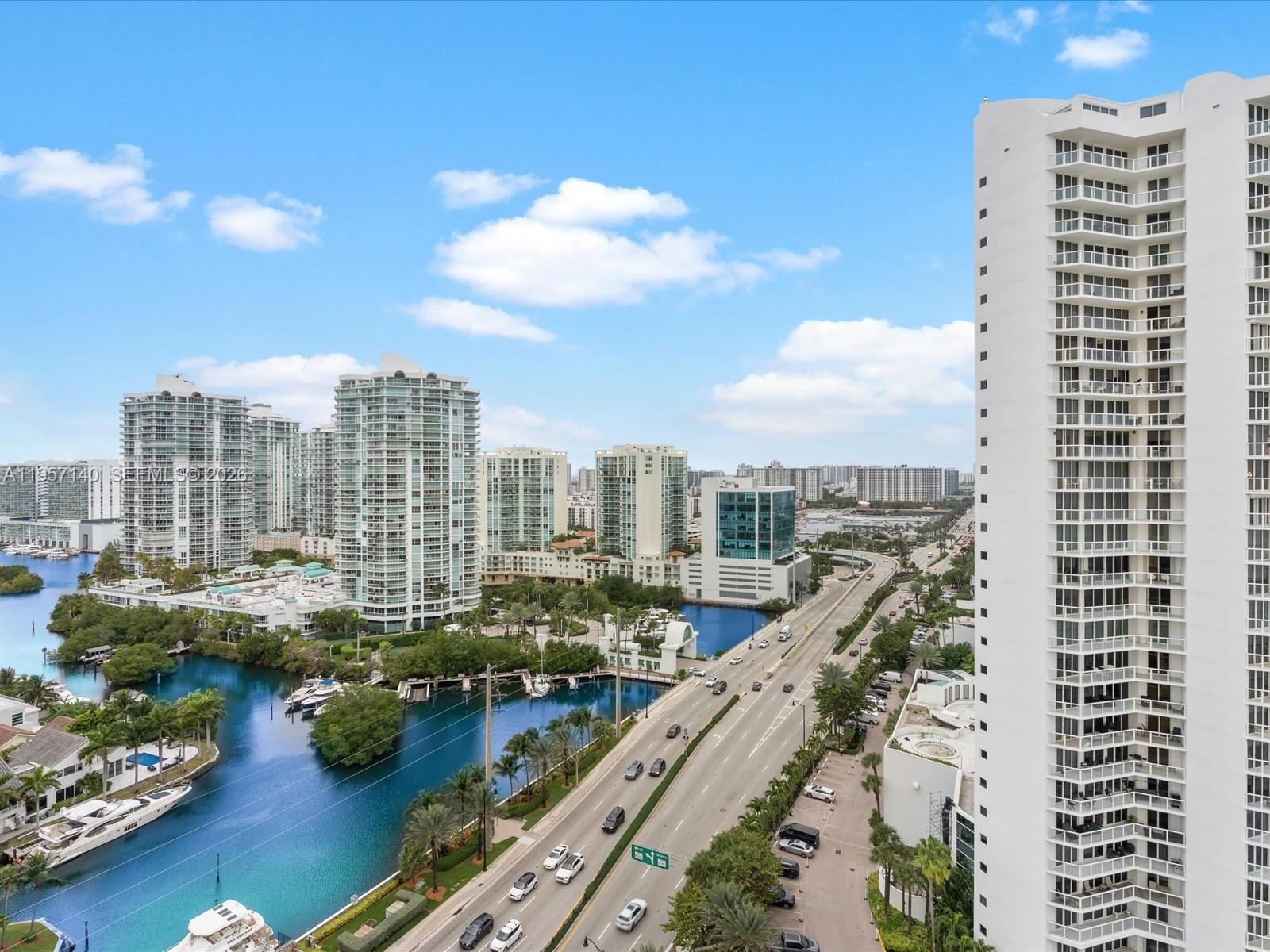 SAYAN CONDO - Residential