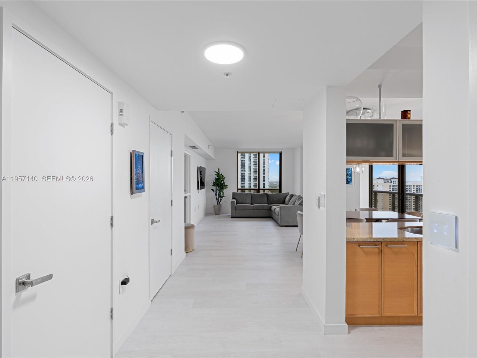 SAYAN CONDO - Residential