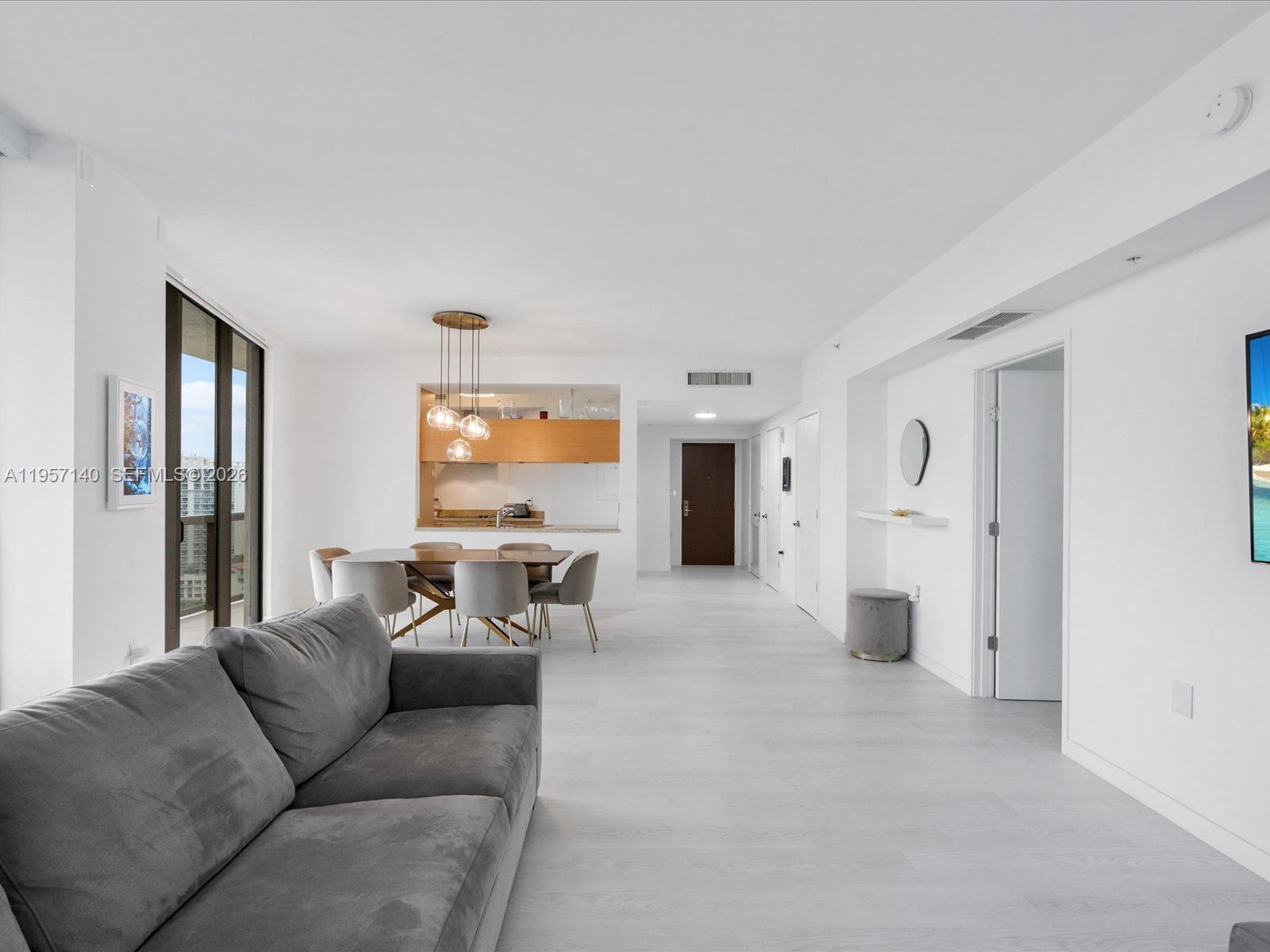 SAYAN CONDO - Residential