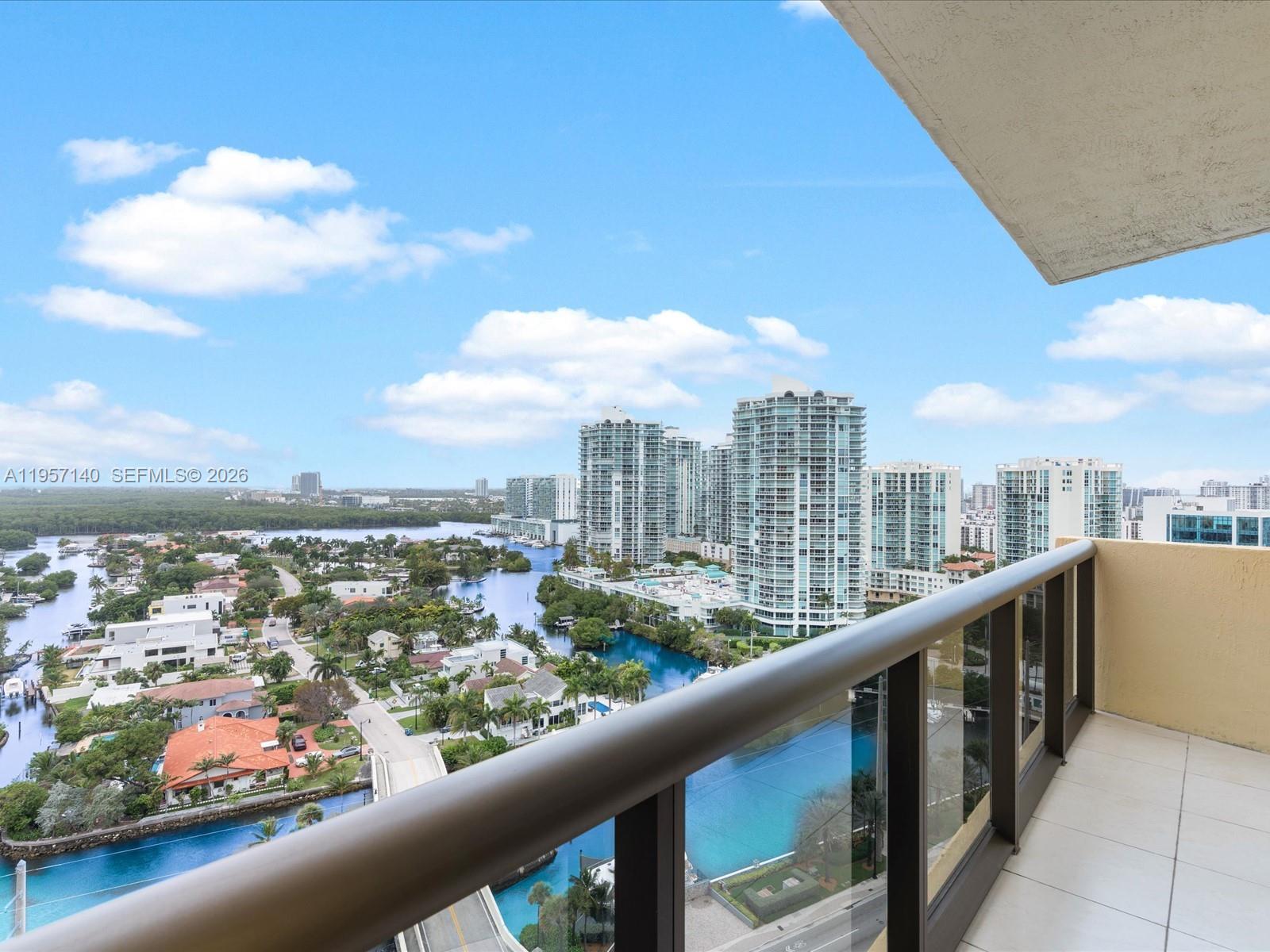 SAYAN CONDO - Residential