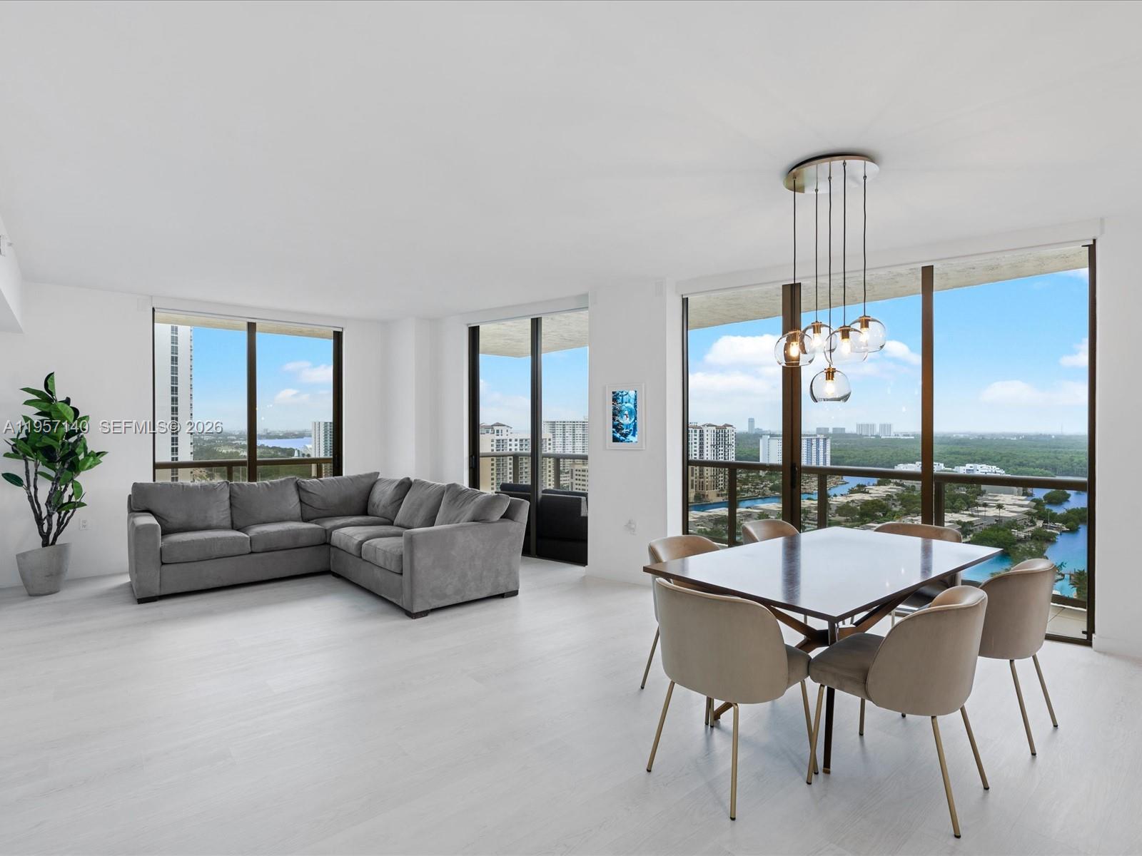 SAYAN CONDO - Residential