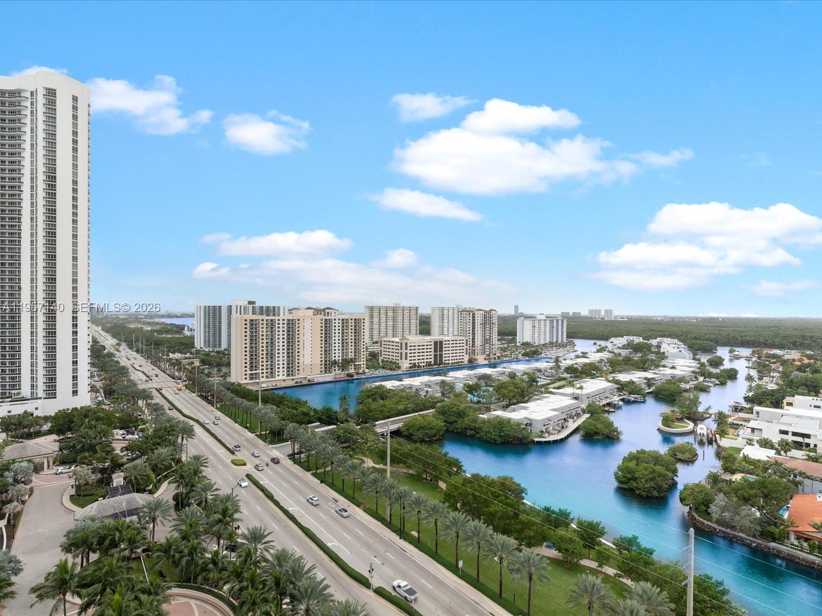 SAYAN CONDO - Residential