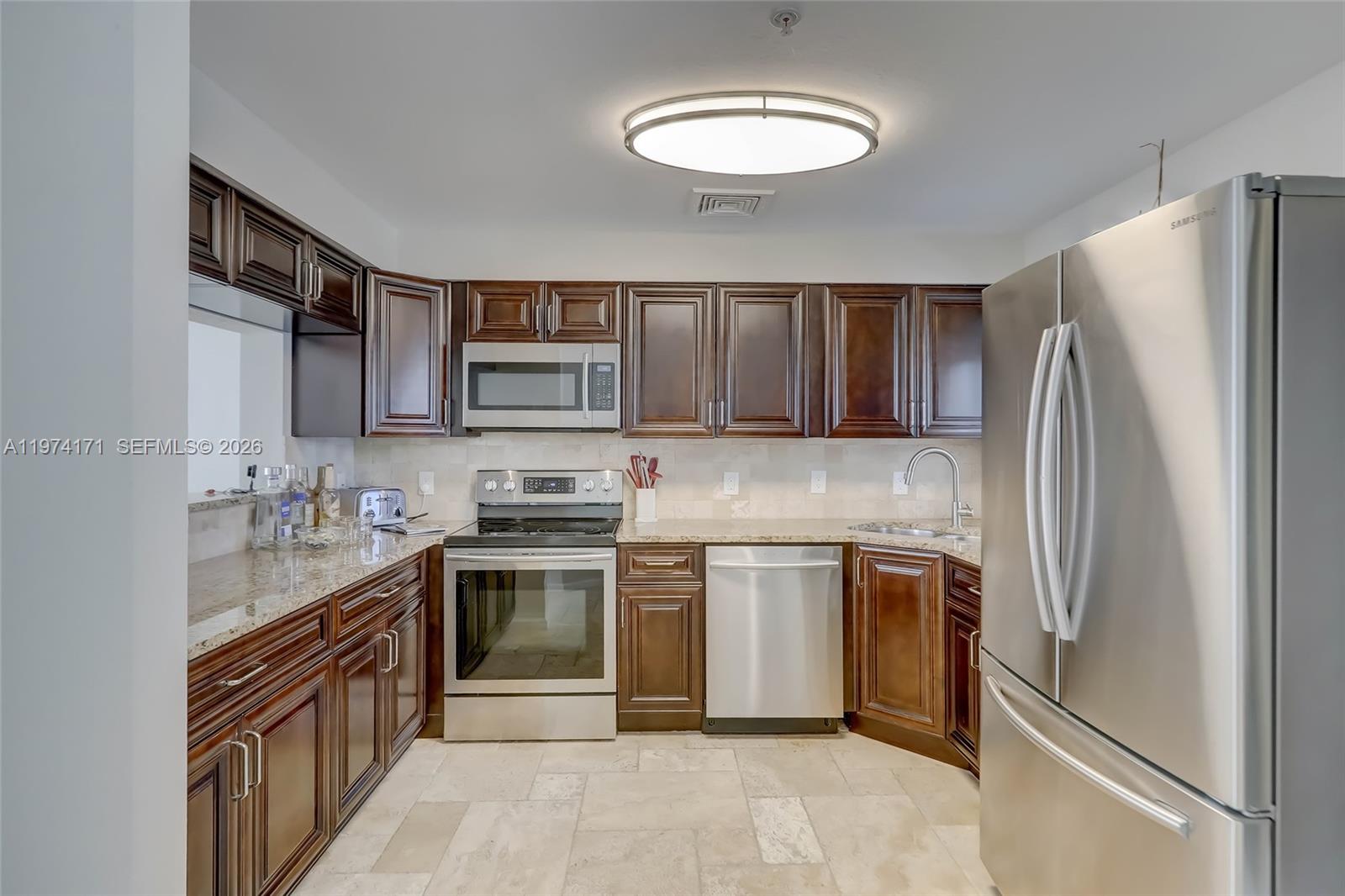 RESERVE AT OCEAN WALK CON - Residential