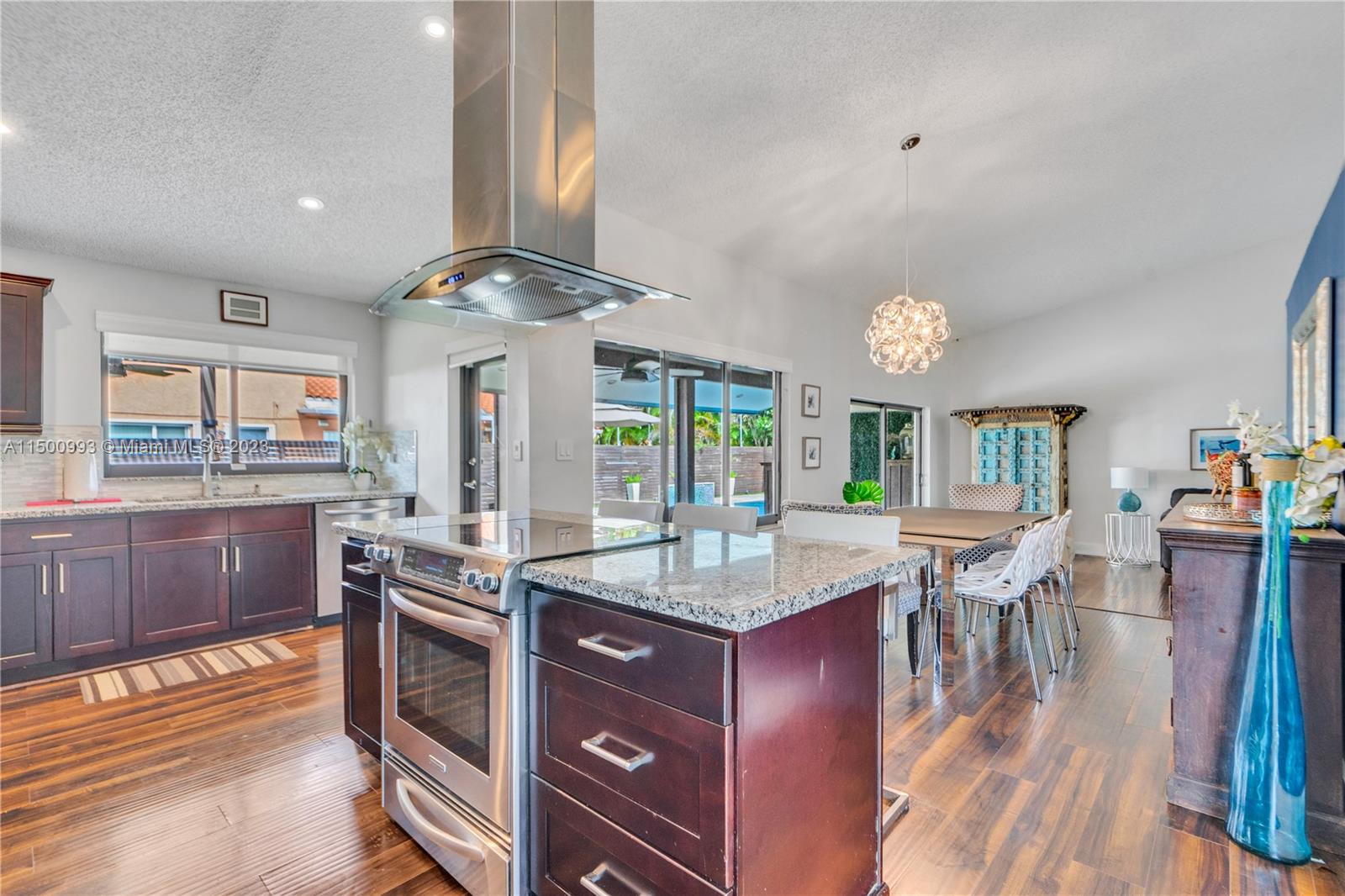 SHORES CALUSA - Residential Lease