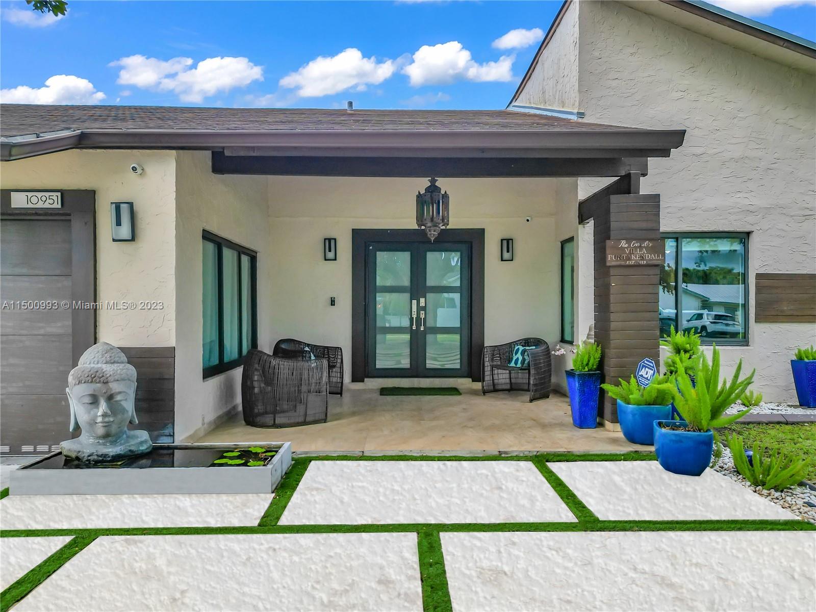 SHORES CALUSA - Residential Lease